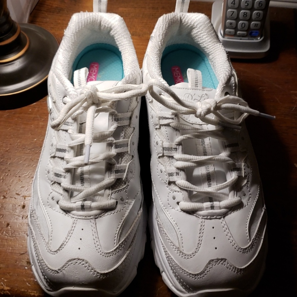 Skechers sneakers